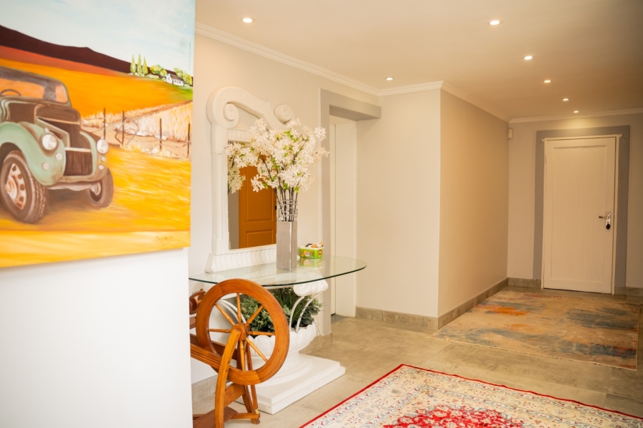 6 Bedroom Property for Sale in Wilkoppies North West